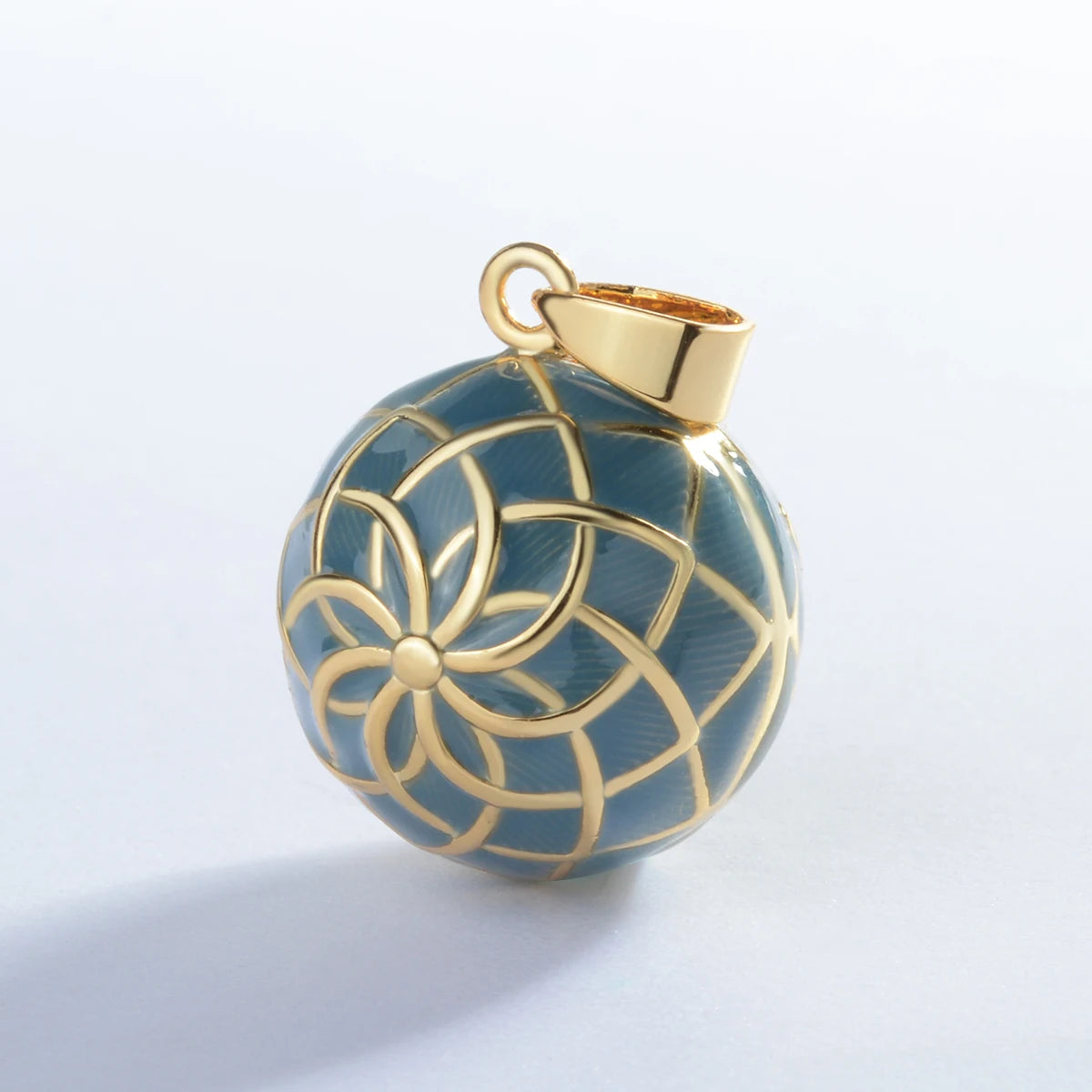 Green Gold Color Flower Ball Necklace