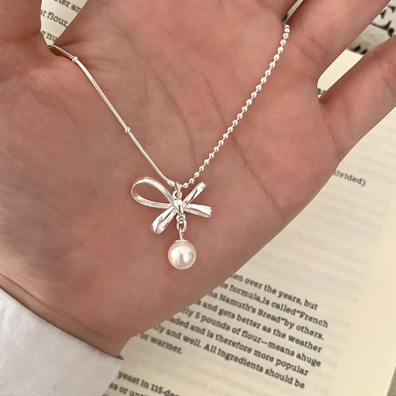 Pearl Simple Elegant Pendant Necklace