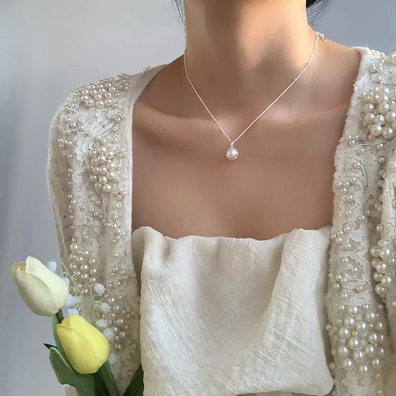 Pearl Simple Elegant Pendant Necklace