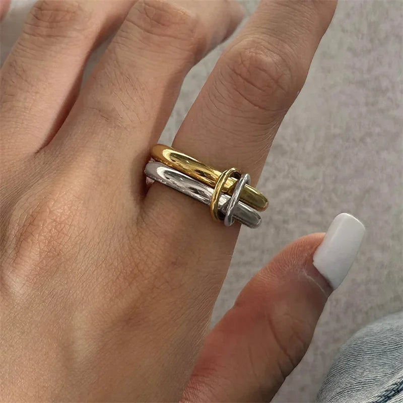 Niche Two-Color Four-Ring