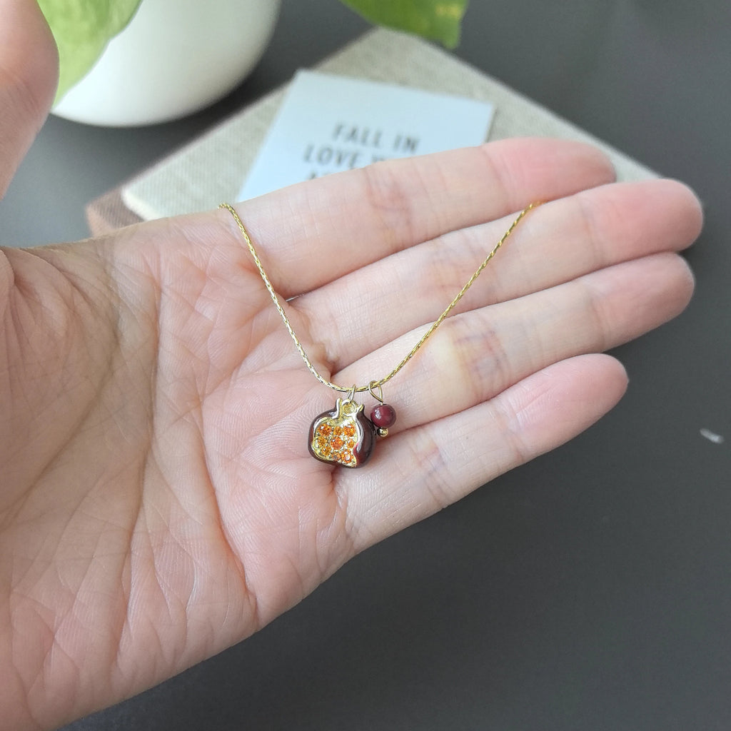 Pearl Simple Elegant Pendant Necklace