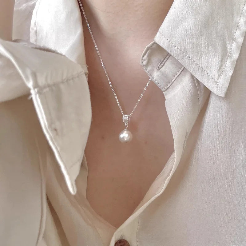 Pearl Simple Elegant Pendant Necklace