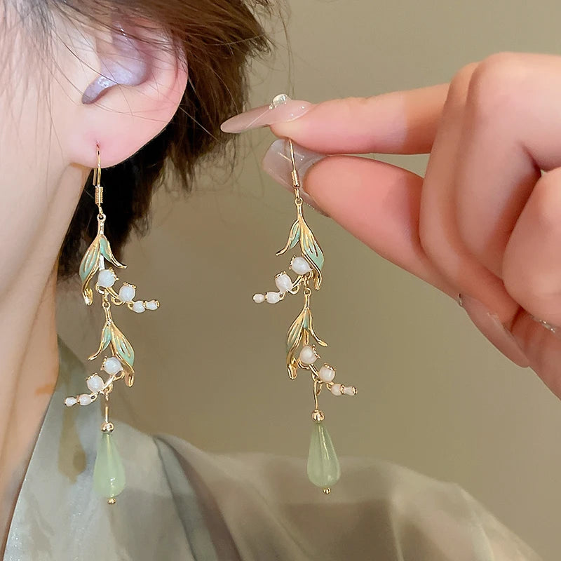 Valley Leaf Water Drop Resin Dangle Earrings
