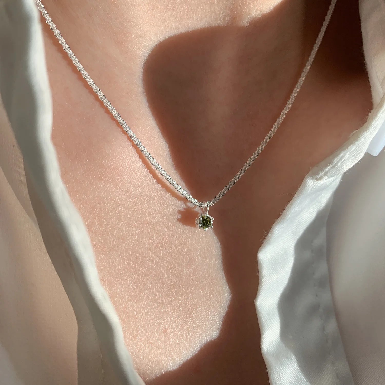 Pearl Simple Elegant Pendant Necklace