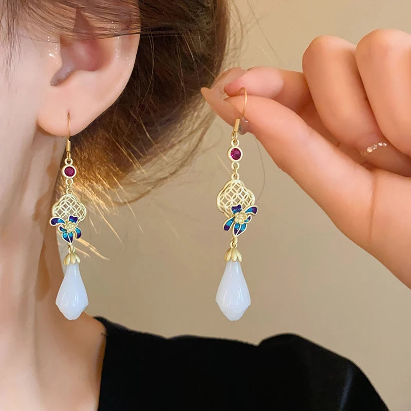 Valley Leaf Water Drop Resin Dangle Earrings