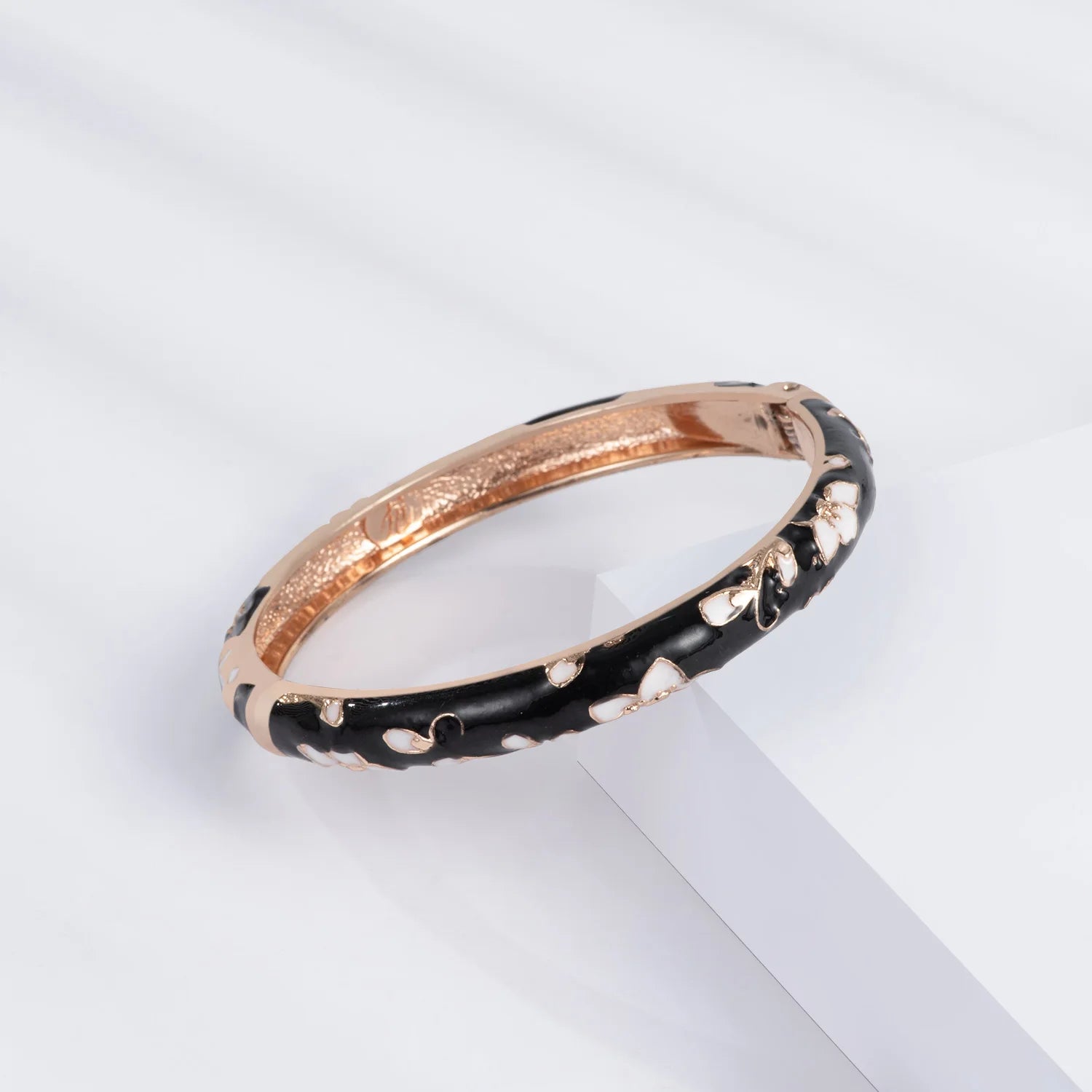 Hawaiian Women's Hand Bracelets