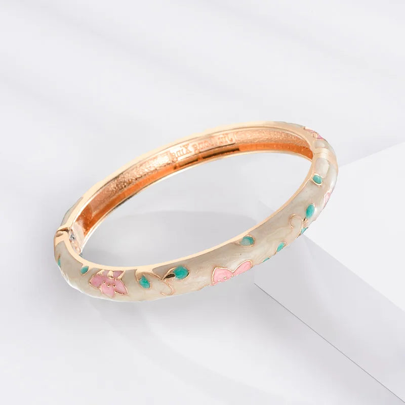 Hawaiian Women's Hand Bracelets