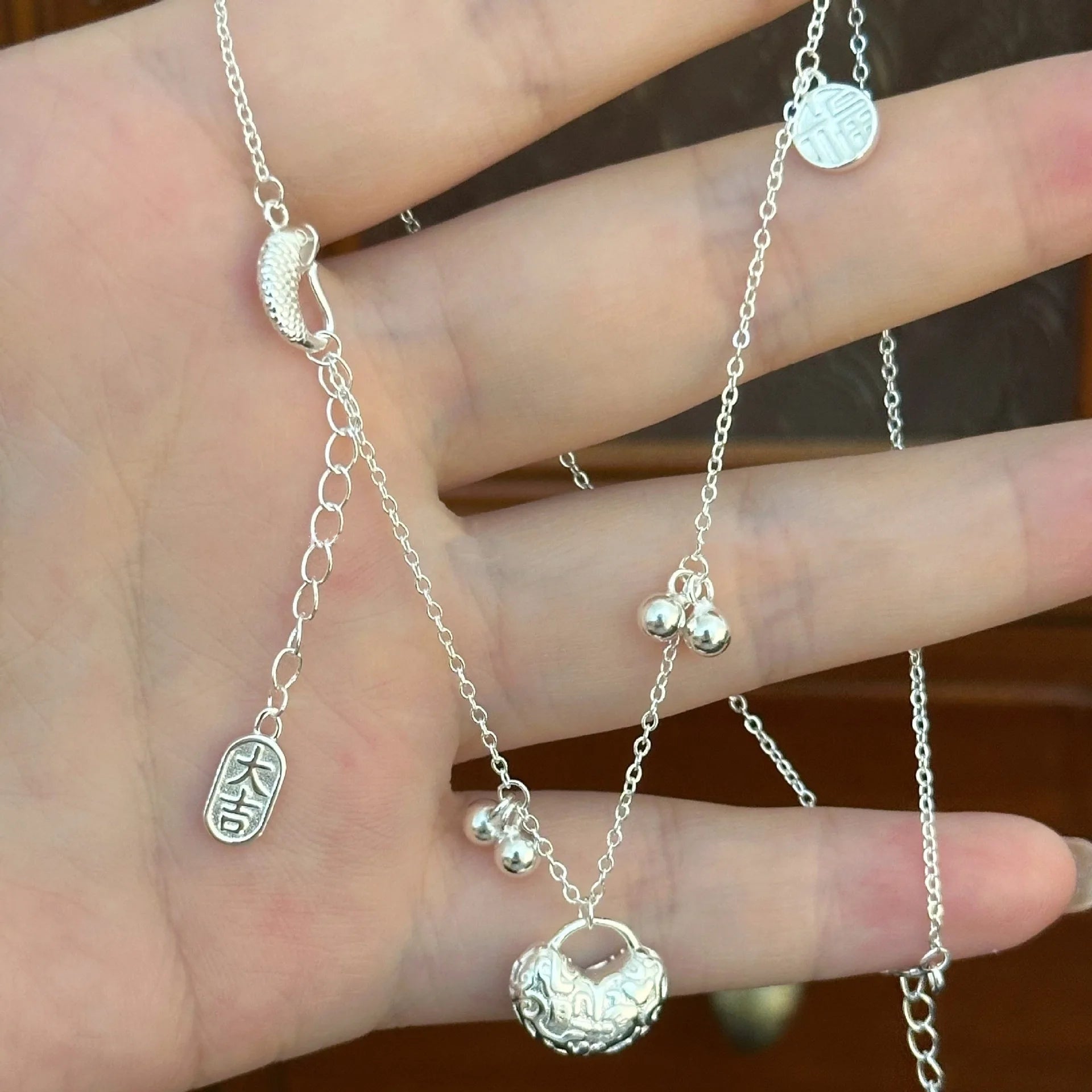 Pearl Simple Elegant Pendant Necklace