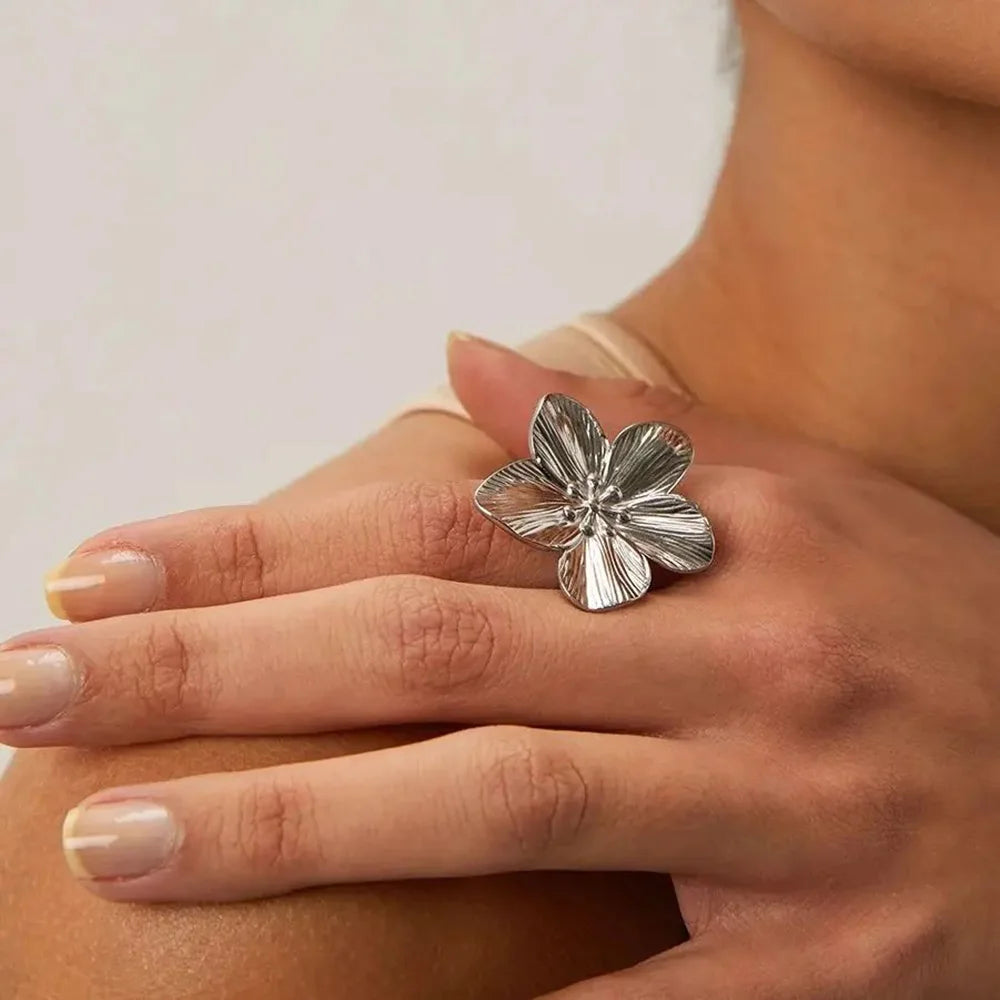 Elegant Stainless Steel Big Bloom Flower Rings