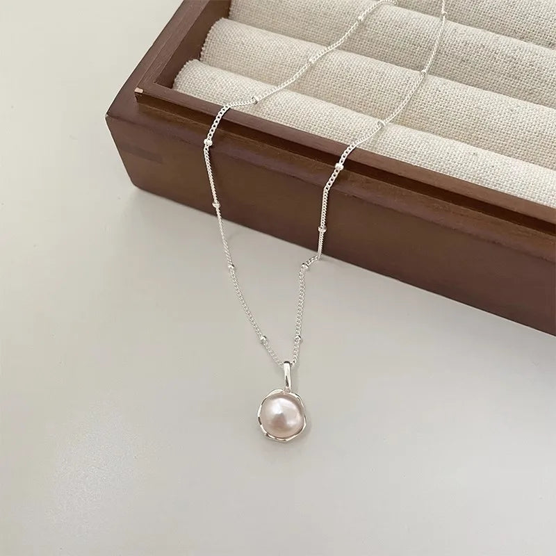 Pearl Simple Elegant Pendant Necklace