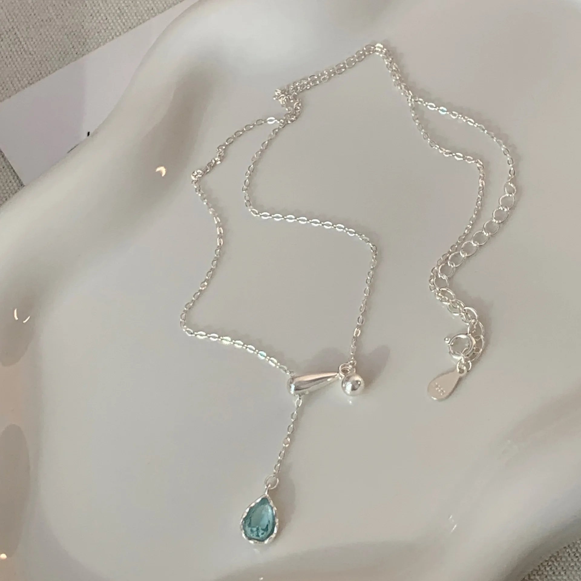 Pearl Simple Elegant Pendant Necklace