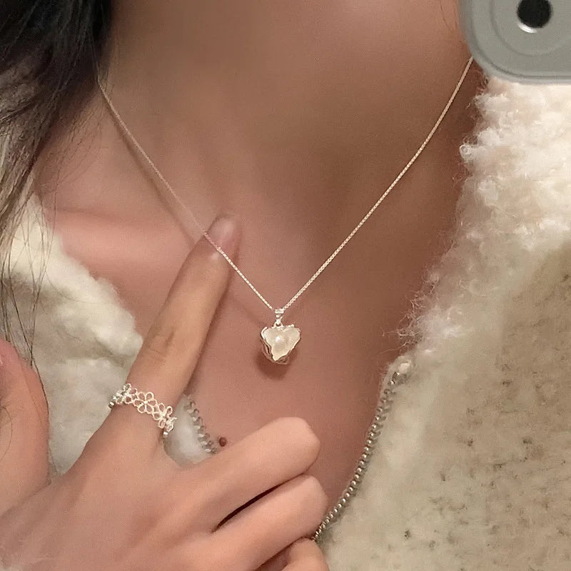Pearl Simple Elegant Pendant Necklace