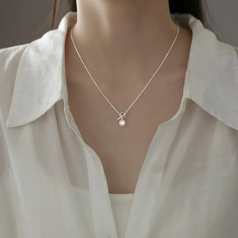 Pearl Simple Elegant Pendant Necklace