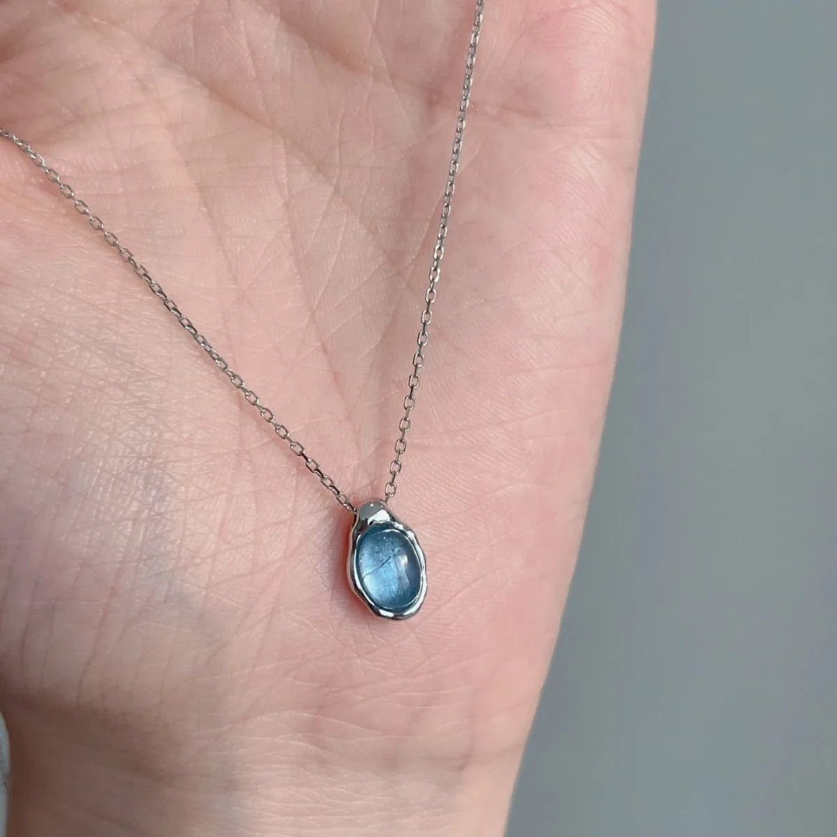 Pearl Simple Elegant Pendant Necklace